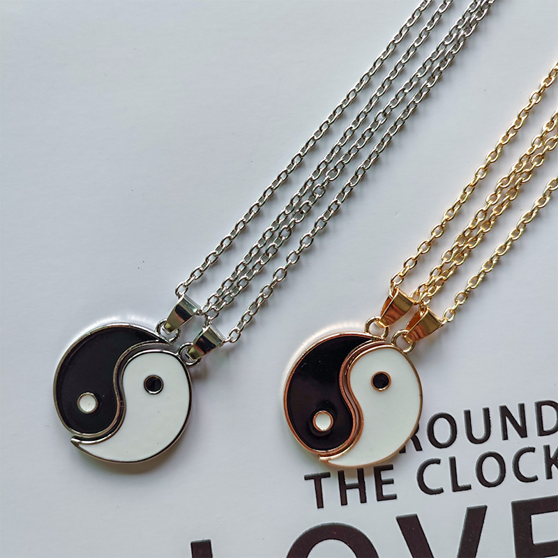 跨境新款创意饰品太极八卦拼接项链阴阳黑白情侣吊坠宗教项链批发