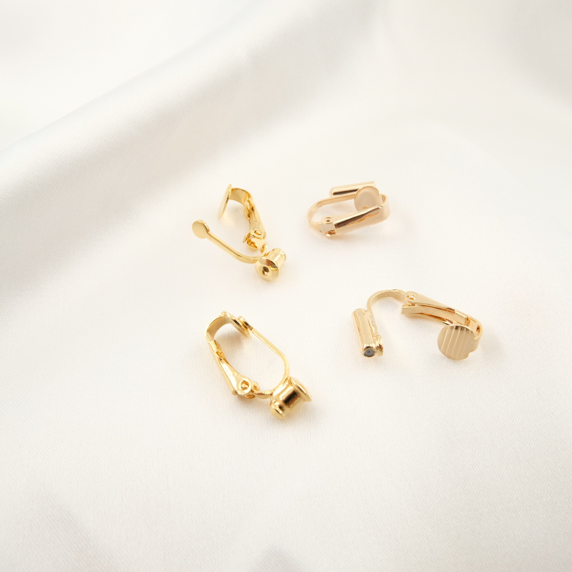 商品描述种类耳夹型号胶管款,子弹塞款产品编号zj0143上市年份/季节