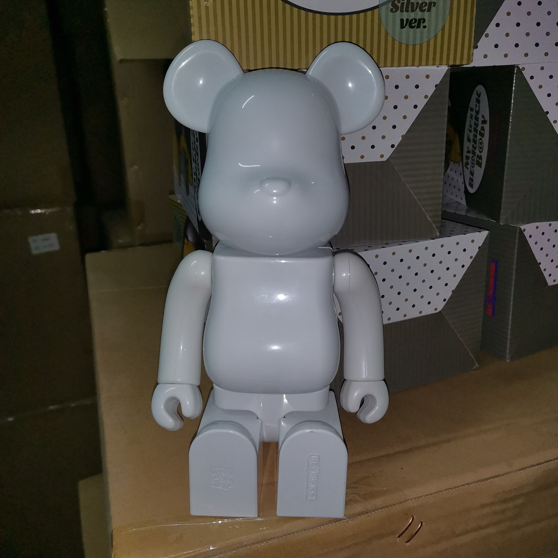 bearbrick暴力熊手办积木熊白 黑 色公仔diy涂鸦白坯关节响400%