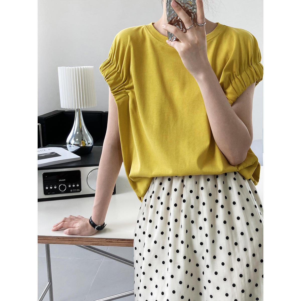 鹿西设计感溜肩袖口抽褶短袖t恤女夏季新款宽松显瘦时尚上衣2503