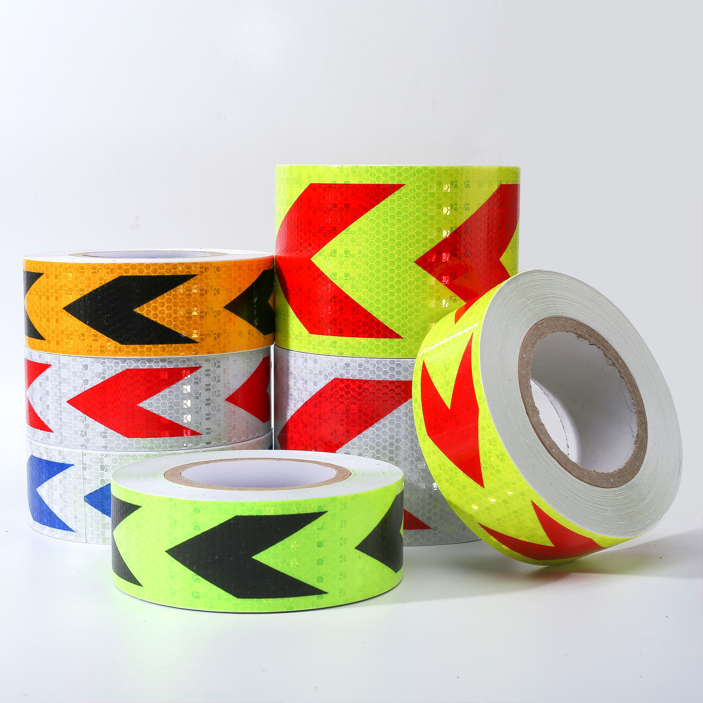 箭头反光导向标货车保险杠防撞反光贴汽车反光条地贴警示标识贴纸