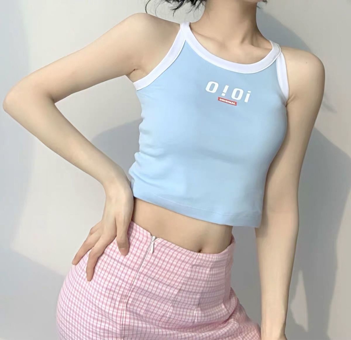 学生小吊带图片