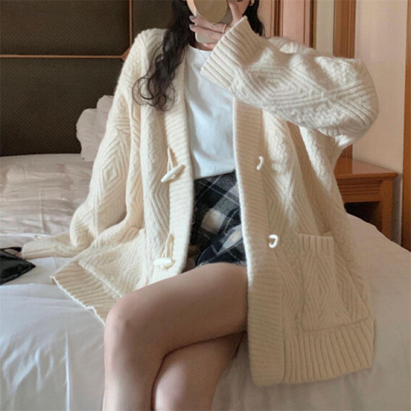 Knitwear Cardigan Horn Button Autumn and Winter Design New Mid-Length Sweater Coat Loose and Lazy Style Women‘s Clothing