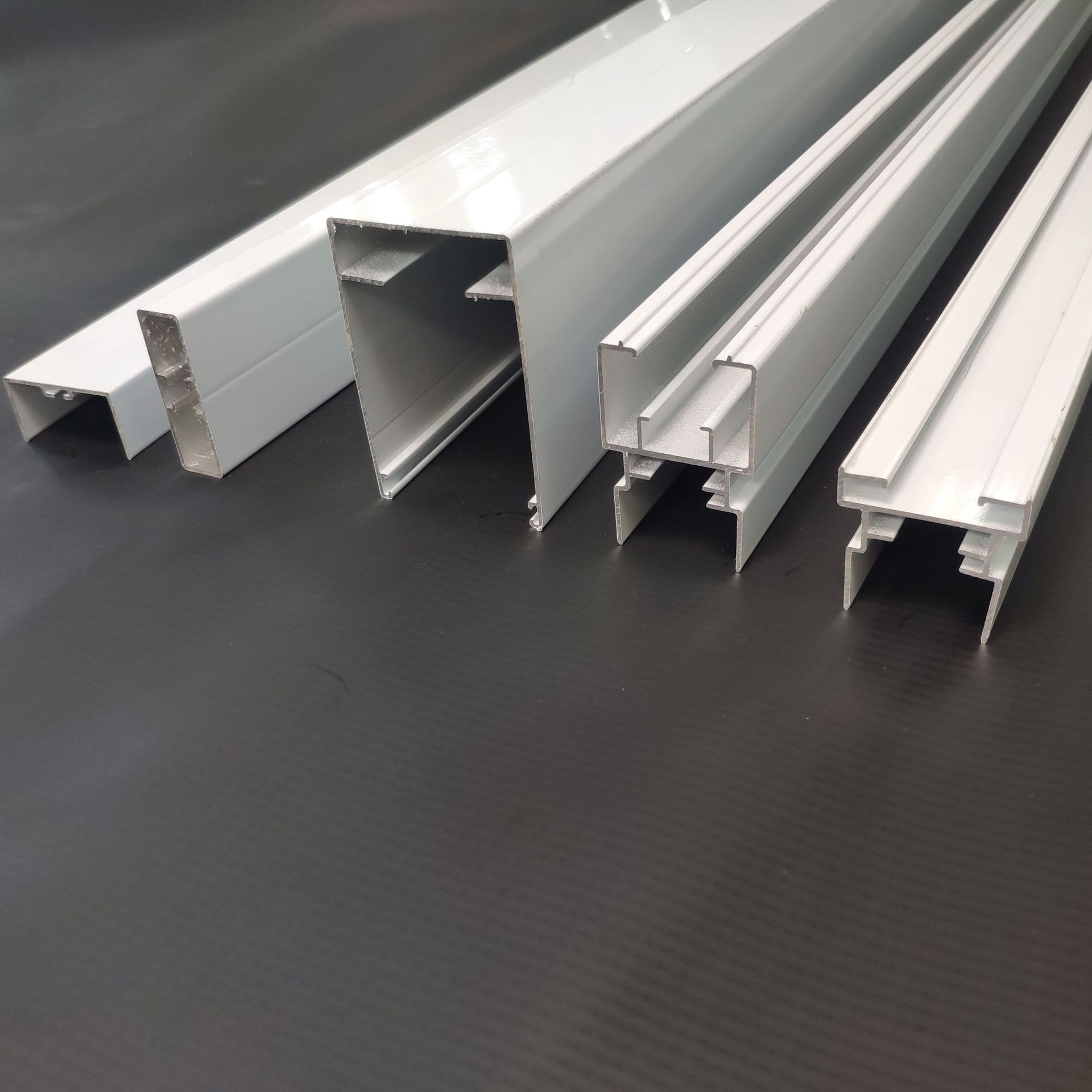 迈科富斯 铝合金6063-t5纱门型材配件套装折叠风琴纱门型材加工