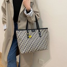 托特包新款时尚质感复古流行包包女潮流韩版洋气通勤大容量手提包