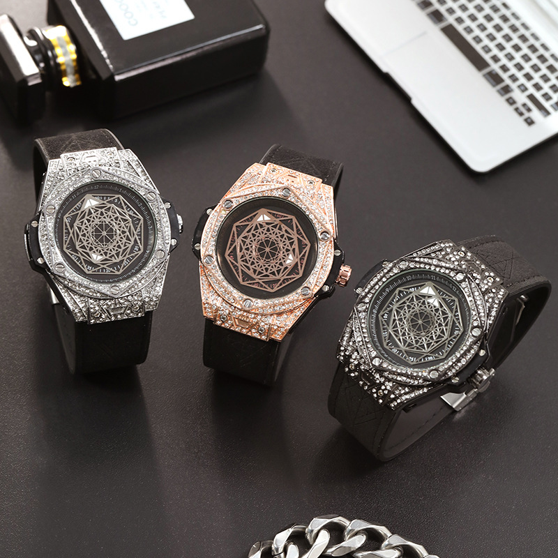 满钻大爆炸新款大表盘男士潮流时尚直播网红同款手表男夜光防水男
