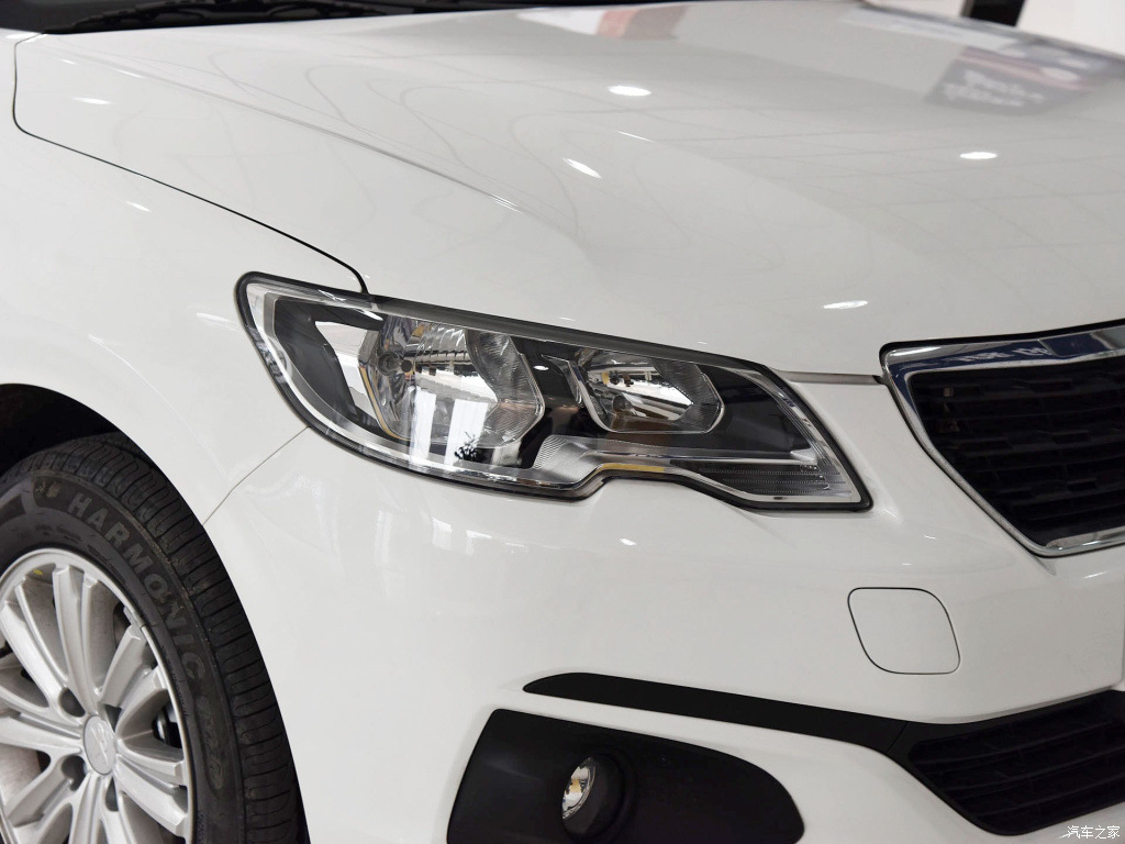 适用于新标致301前大灯总 17款301前大灯标志301大灯总成 新301