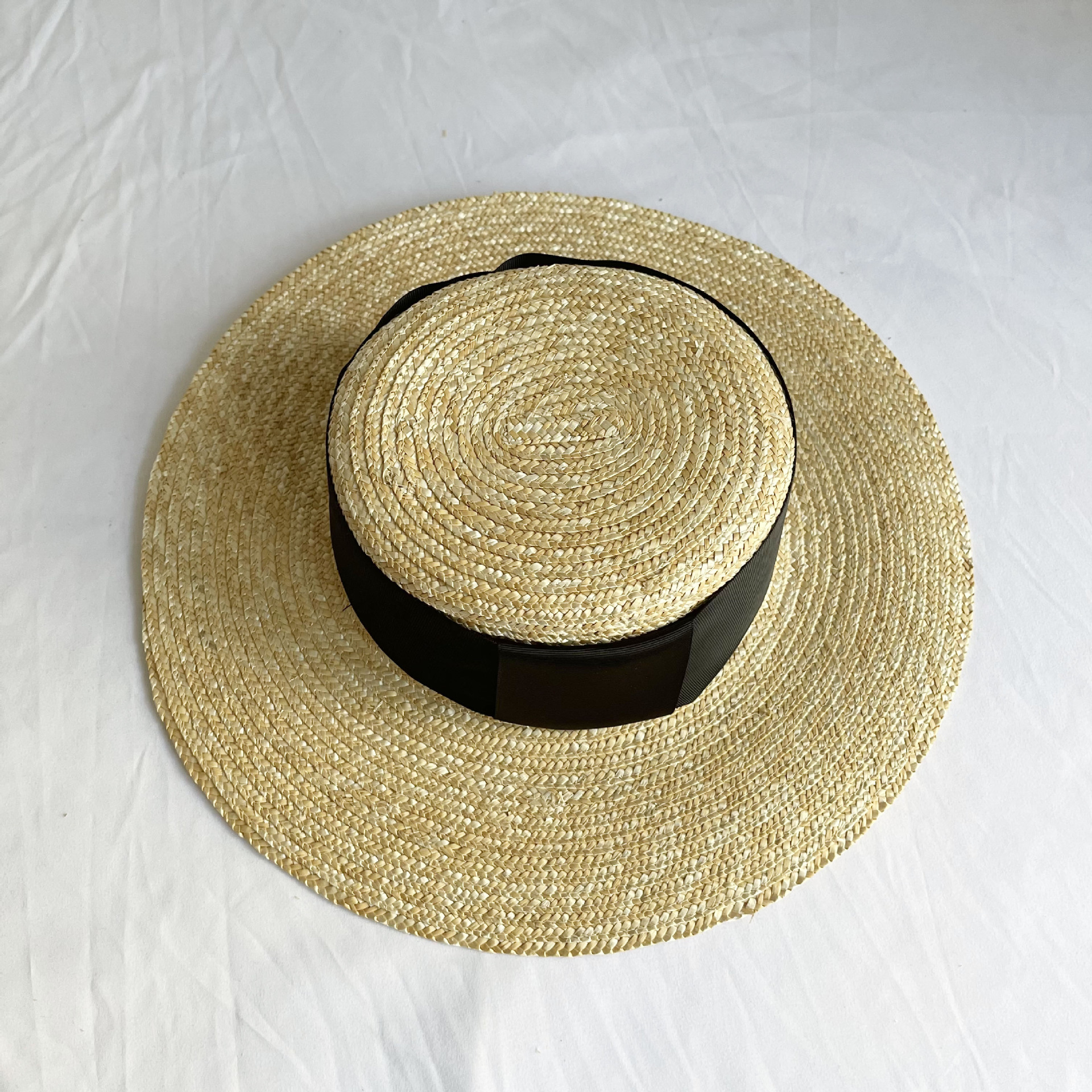 网红帽子女时尚宽织带麦秆平顶草帽夏季海边沙滩礼帽防晒太阳帽