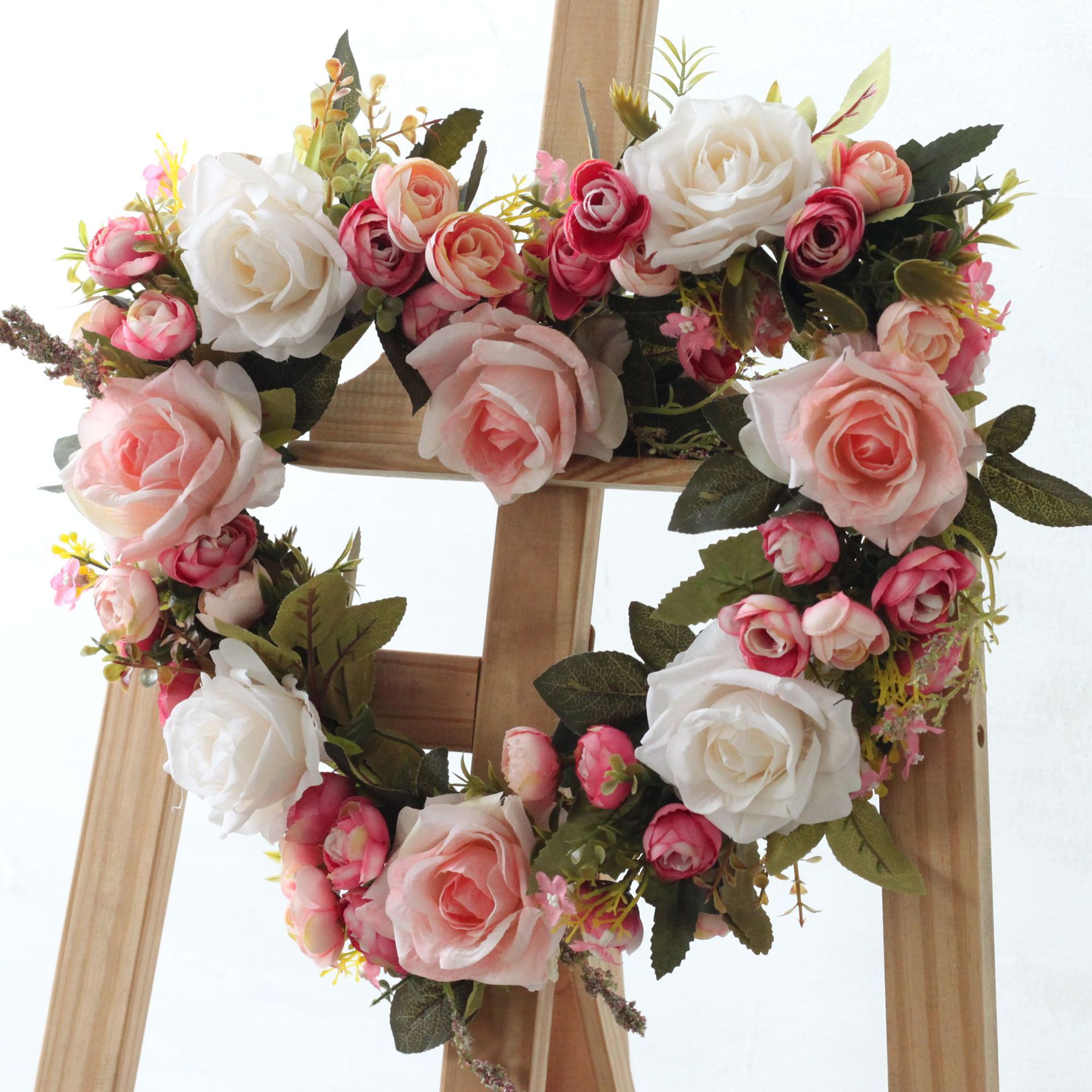 仿真玫瑰爱心绢布花环情人节圣诞节婚礼婚庆节日壁饰礼物