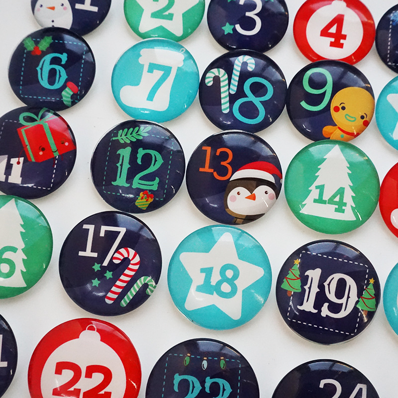 圣诞数字徽章胸章胸针圣诞日历圣诞节装饰配饰卡通包包号码定制