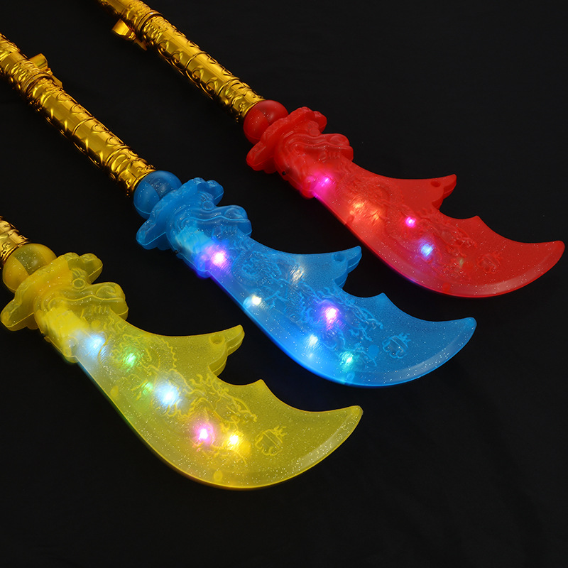 新款发光兵器自动弹射伸缩关公刀大刀旅游夜市儿童玩具产品批发