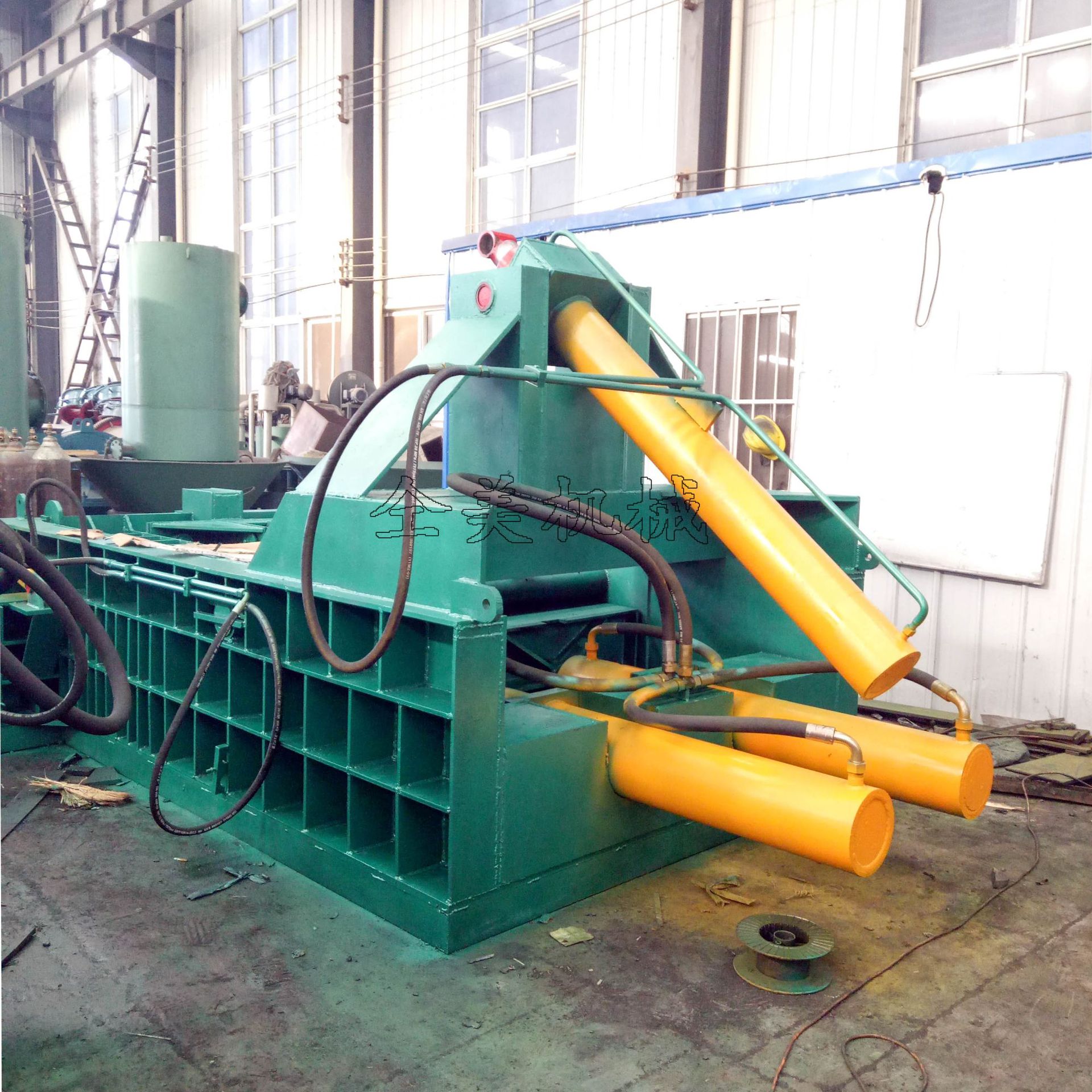 125吨废铁屑金属边角料打包机 卧式金属压块机 易拉罐废铁压块机