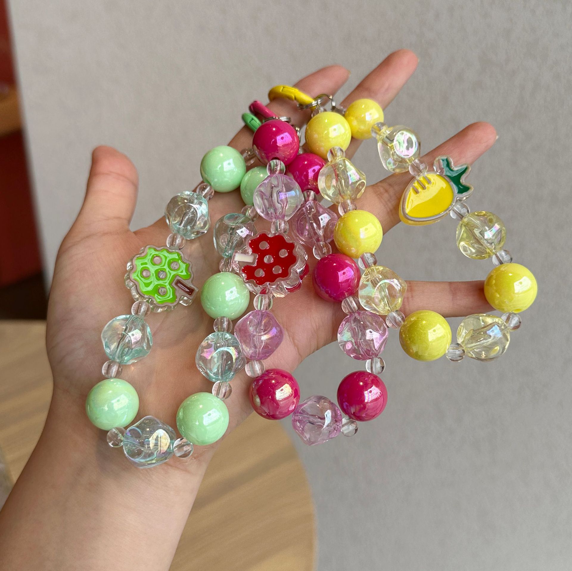 批发小红书手工彩绘串珠汽车钥匙链电镀彩色珠子钥匙扣diy小挂件