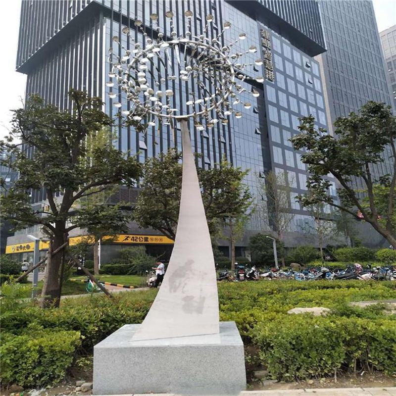 工厂供应制作大型不锈钢风力灯光雕塑可加立柱石碑景观风动雕塑