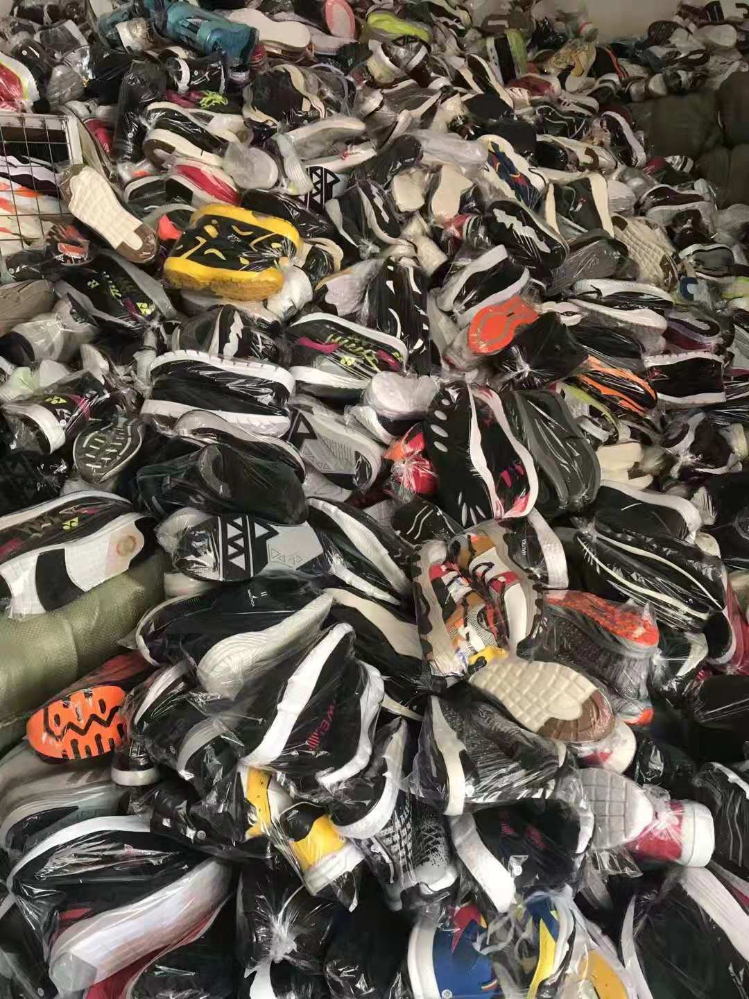 外贸地摊尾货鞋批发男女运动休闲鞋1-20元厂家库存鞋处理10元以下