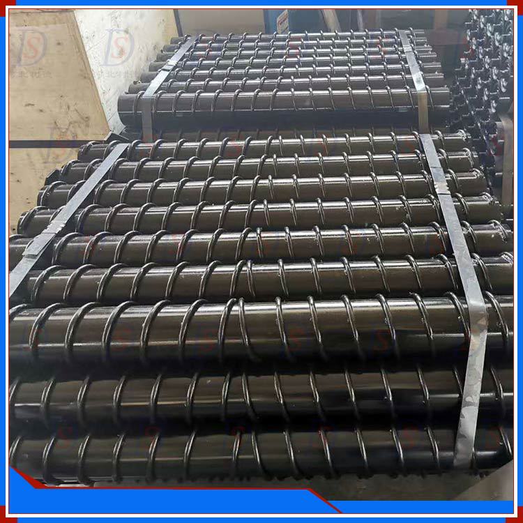 定制皮带输送机铸胶三联托辊 钢筋螺旋清扫托辊 td75型挡边立辊