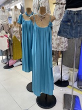 新款夏装女2024洋气度假风性感吊带连衣裙立体花朵圆领长裙
