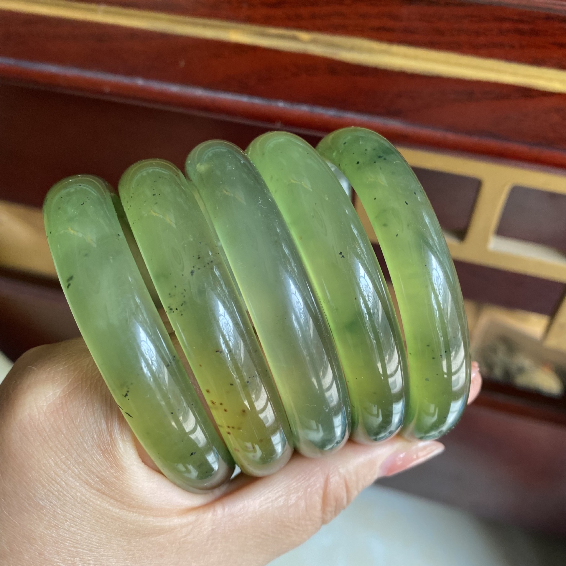 辽宁岫岩玉手镯子岫玉镯绿冰透飘花古风秀玉翠玉女款手环平安镯