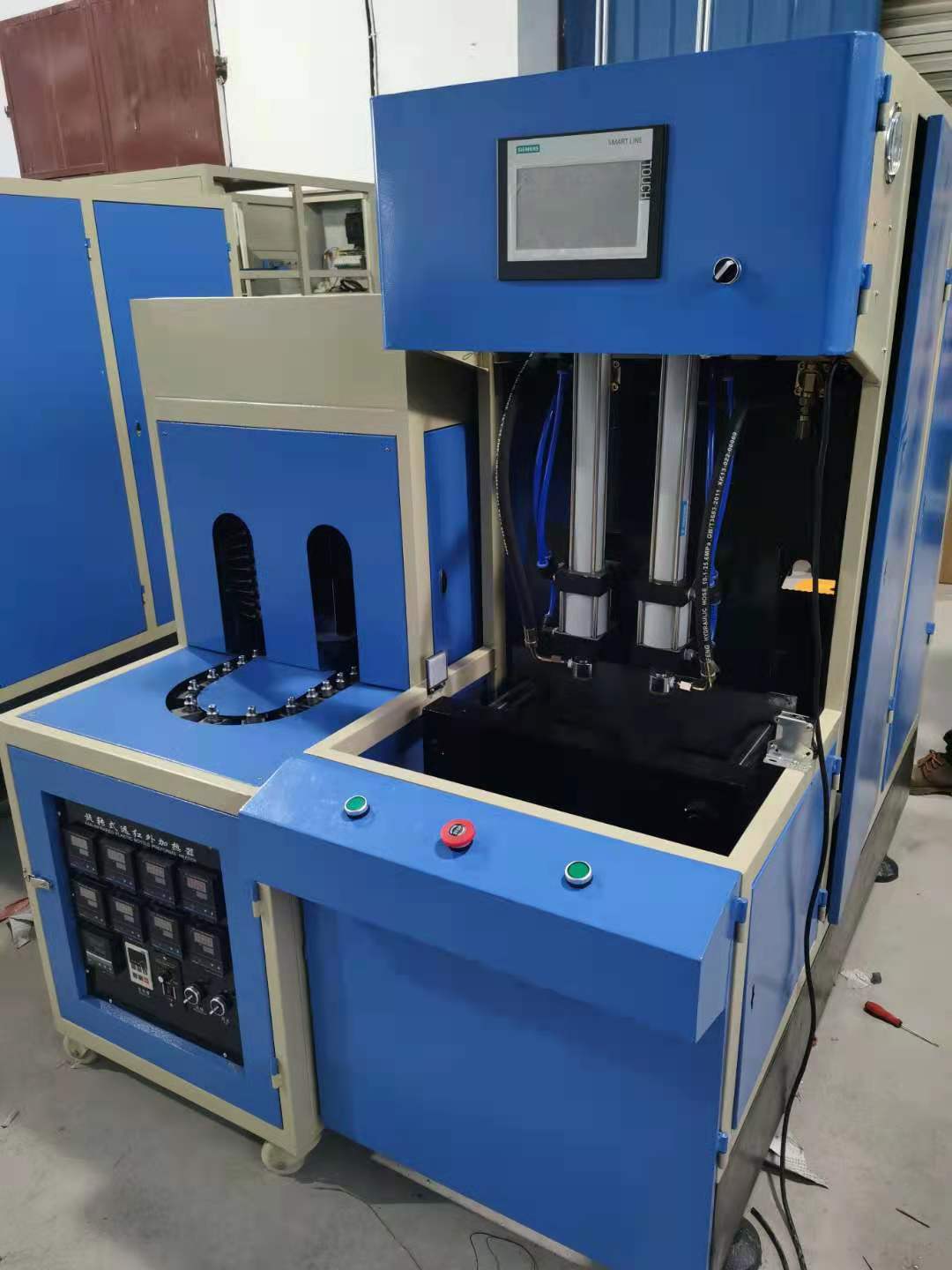 三升一出二半自动吹瓶机 塑料瓶油壶吹瓶机 pet吹瓶机器 现货供应