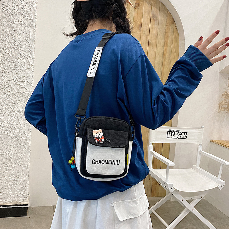 2024 New Canvas Small Square Bag Cute Fashion Student Class Messenger Bag Ins Japanese Style Soft Girl Shoulder Bag Fashion