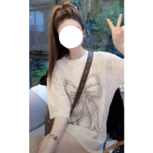 8711拿恋豆子严选-圆领宽松时尚重工蝴蝶烫钻T恤女大量现货