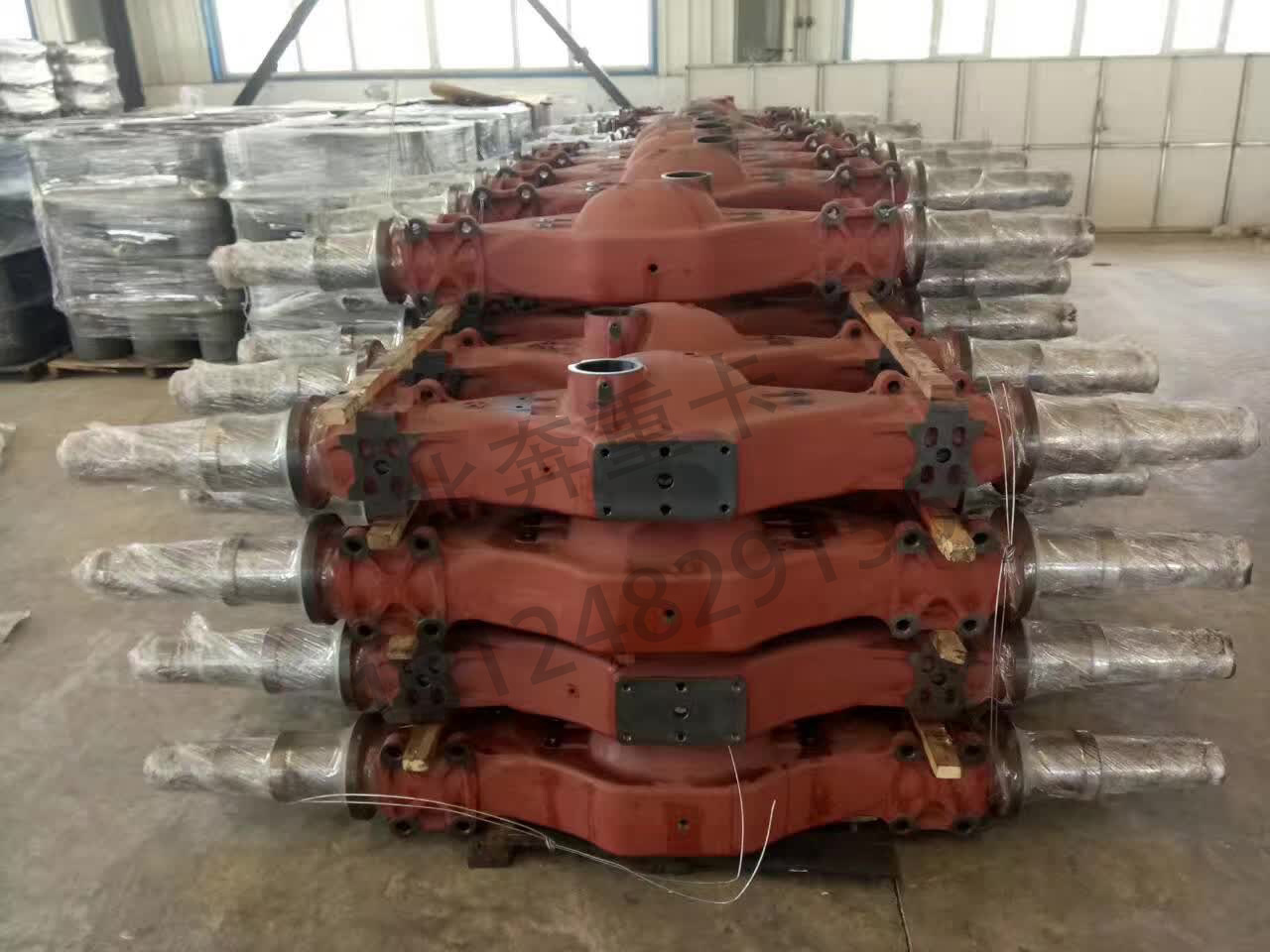 北奔重卡桥壳 前桥 中桥 后桥多种桥壳 豪沃部分配件奔驰重卡配件