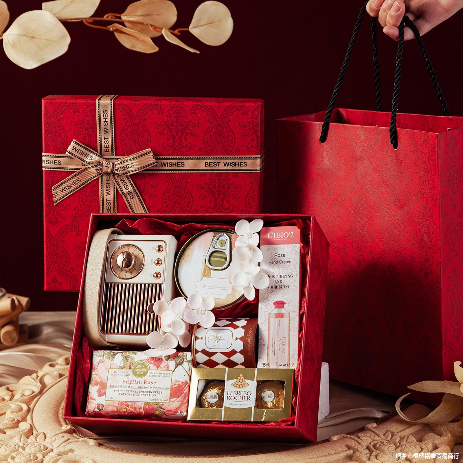 轻奢伴手礼女伴娘结婚实用感新娘婚礼回礼套装送伴娘礼盒-阿里巴巴