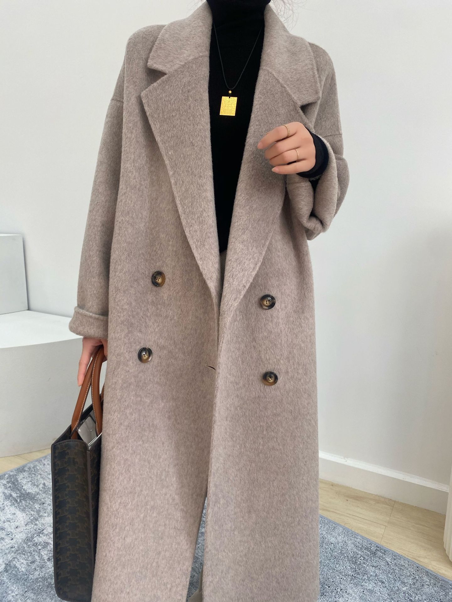 热帖2011爆款时尚休闲羊毛呢大衣风衣厂家直销黑灰2色大衣外套作者:bj