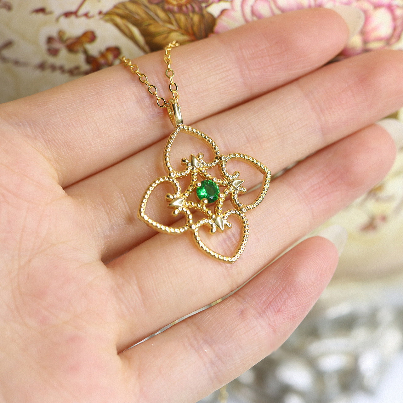 复古宫廷风镂空雕花祖母绿四叶草项链女 s925纯银镀金气质锁骨链