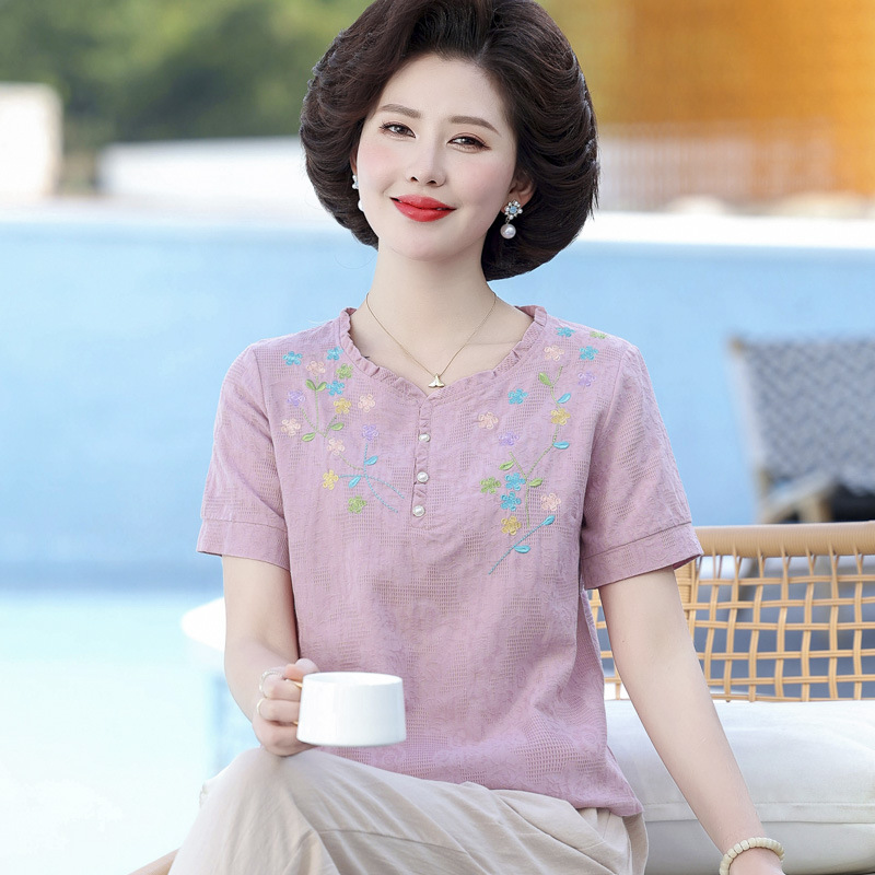 洋气妈妈夏装新款短袖t恤中年女夏装新款t恤小衫中老年女刺绣上衣