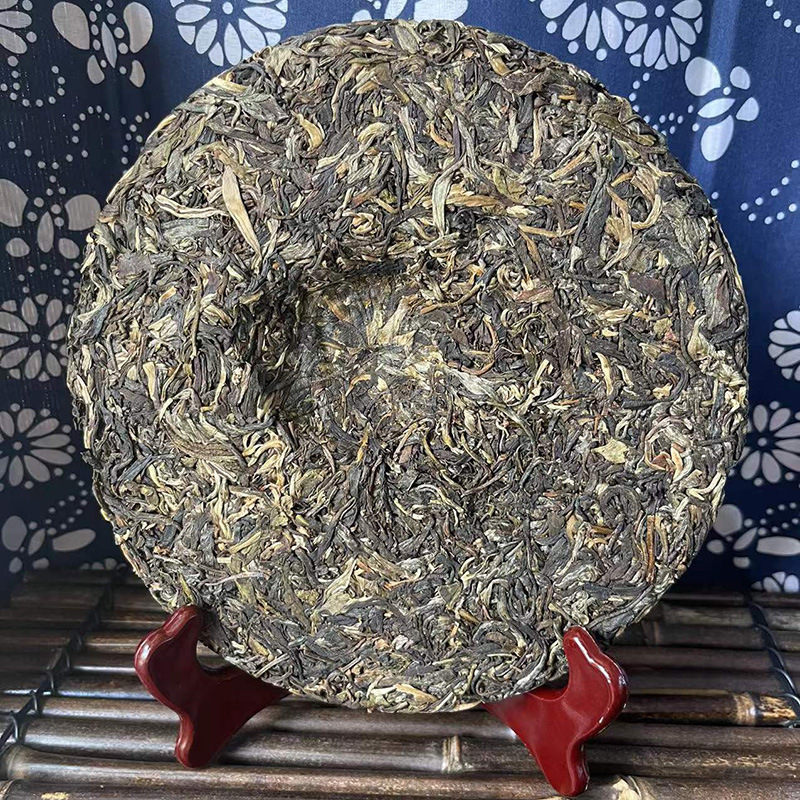 云南普洱生茶饼批发易武古树头春生茶357g七子饼生普洱茶现货批发