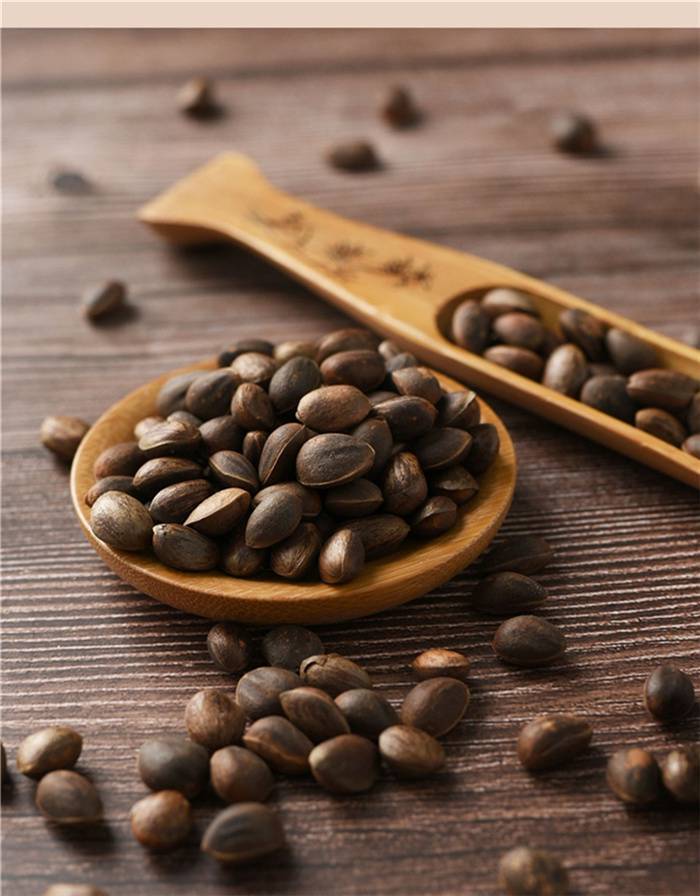 云南野生湿松子薄皮落水松子仁白原味精选新鲜非干松子孕妇黑松子