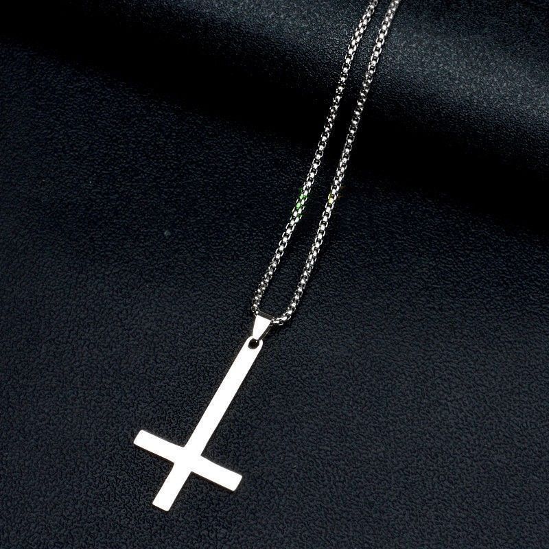 白柳倒逆十字架我在惊悚游戏里封神周边钛钢吊坠项链不掉色配饰