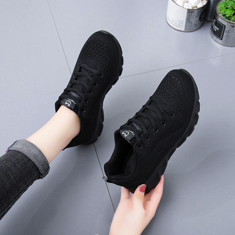 New Women's Sports Casual Shoes Non-Slip Soft Bottom Fashion Shoes for Work Mom Shoes Ultra Light Kitchen Shoes Walking Shoes