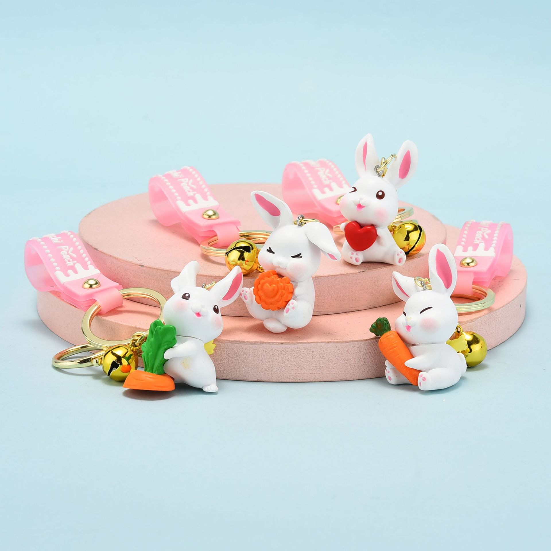 卡通少女心树脂胡萝卜兔子钥匙扣精致可爱情侣汽车书包小挂件批发