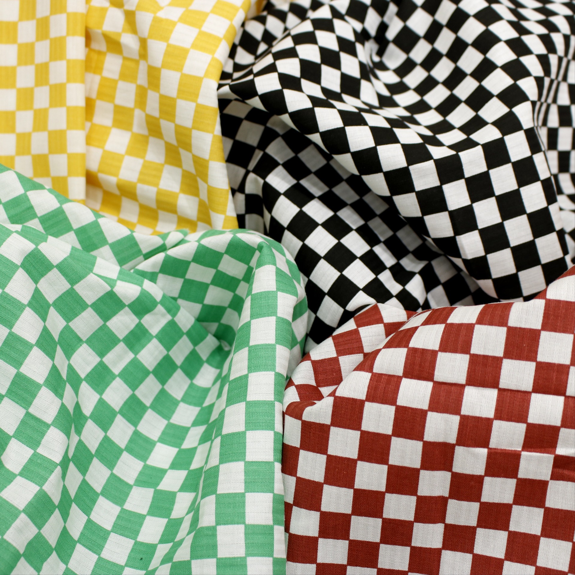 2022新花型黑白棋盘格全棉印花布料 1.3cm方格子时尚男女童装面料