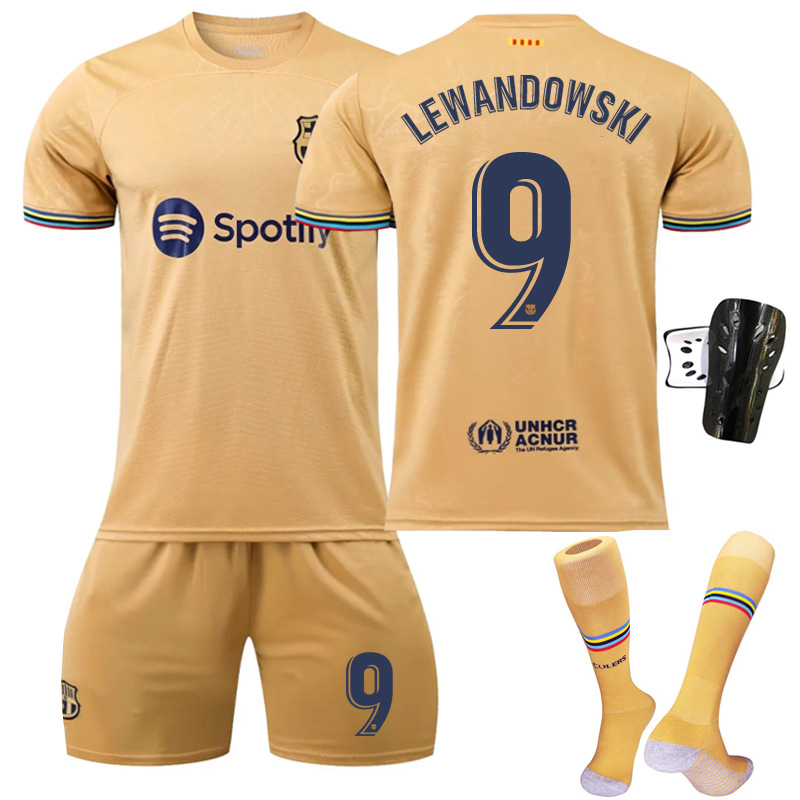 批发2223巴萨客场金黄色30号球衣加维9号莱万8佩德里足球服套装男