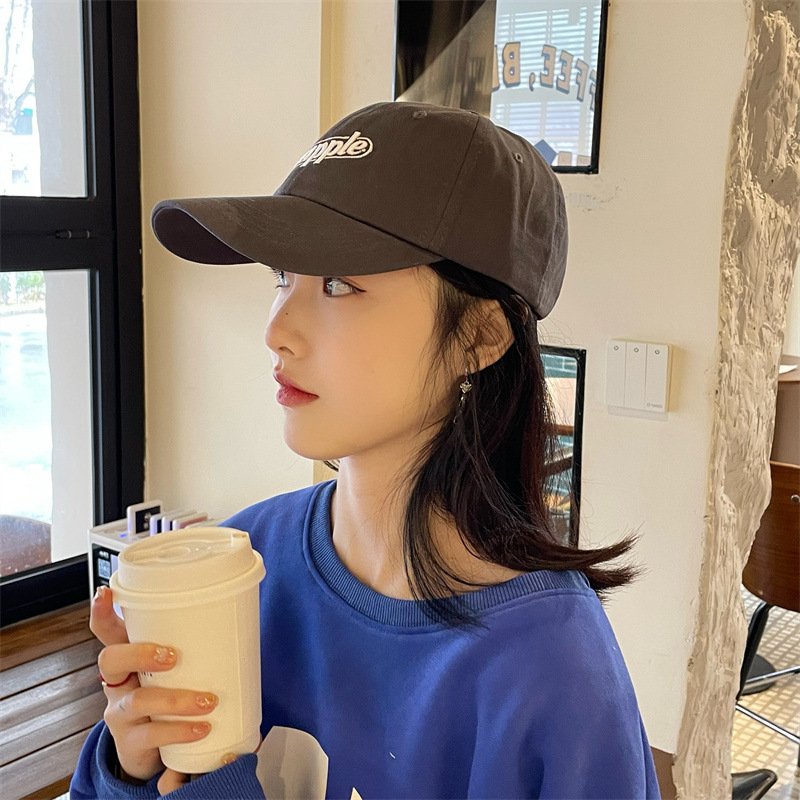 A Korean-style Instagram trendy and versatile sun protection cap for women in spring and summer, a letter sun protection cap that shows off the face, and a small green baseball cap for men pic 2