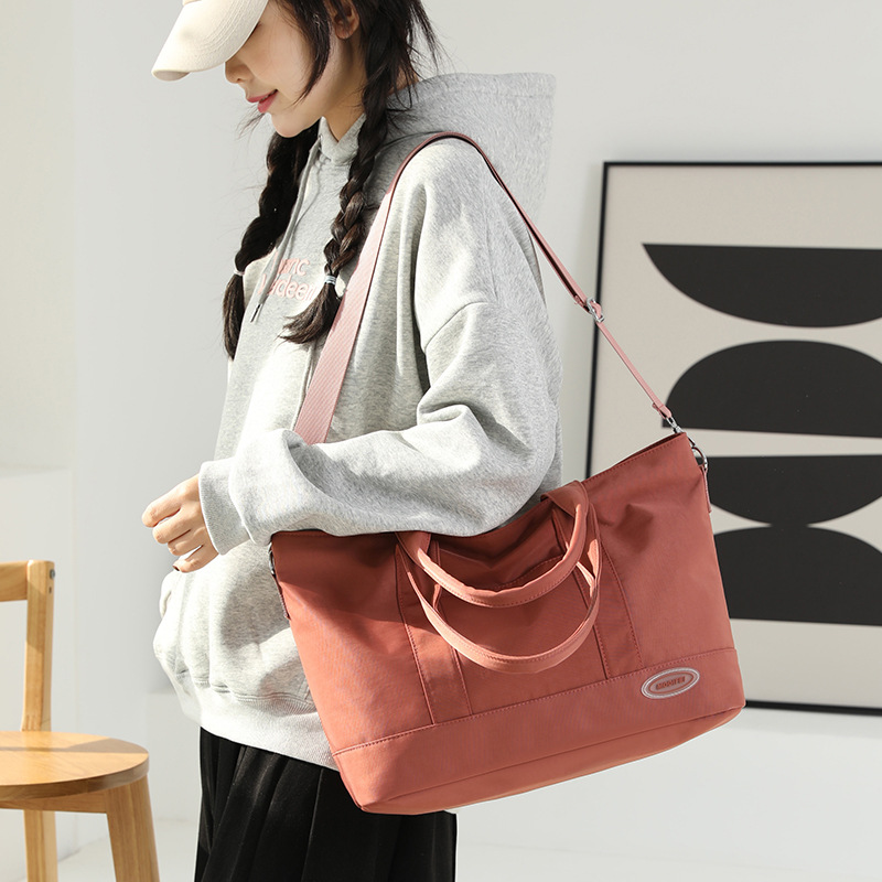 2023 New Korean Style Simple Fashion Messenger Bag Large Capacity Commute Leisure Women's Bag Multi-Functional Portable Tote Bag