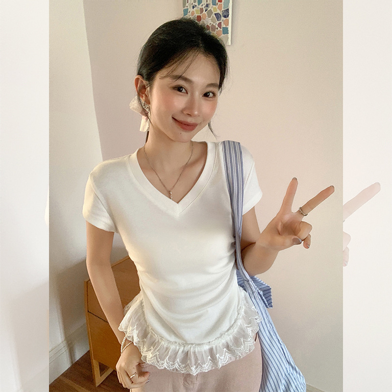 甜美下摆蕾丝拼接短袖正肩T恤女2025夏季修身褶皱收腰设计感上衣