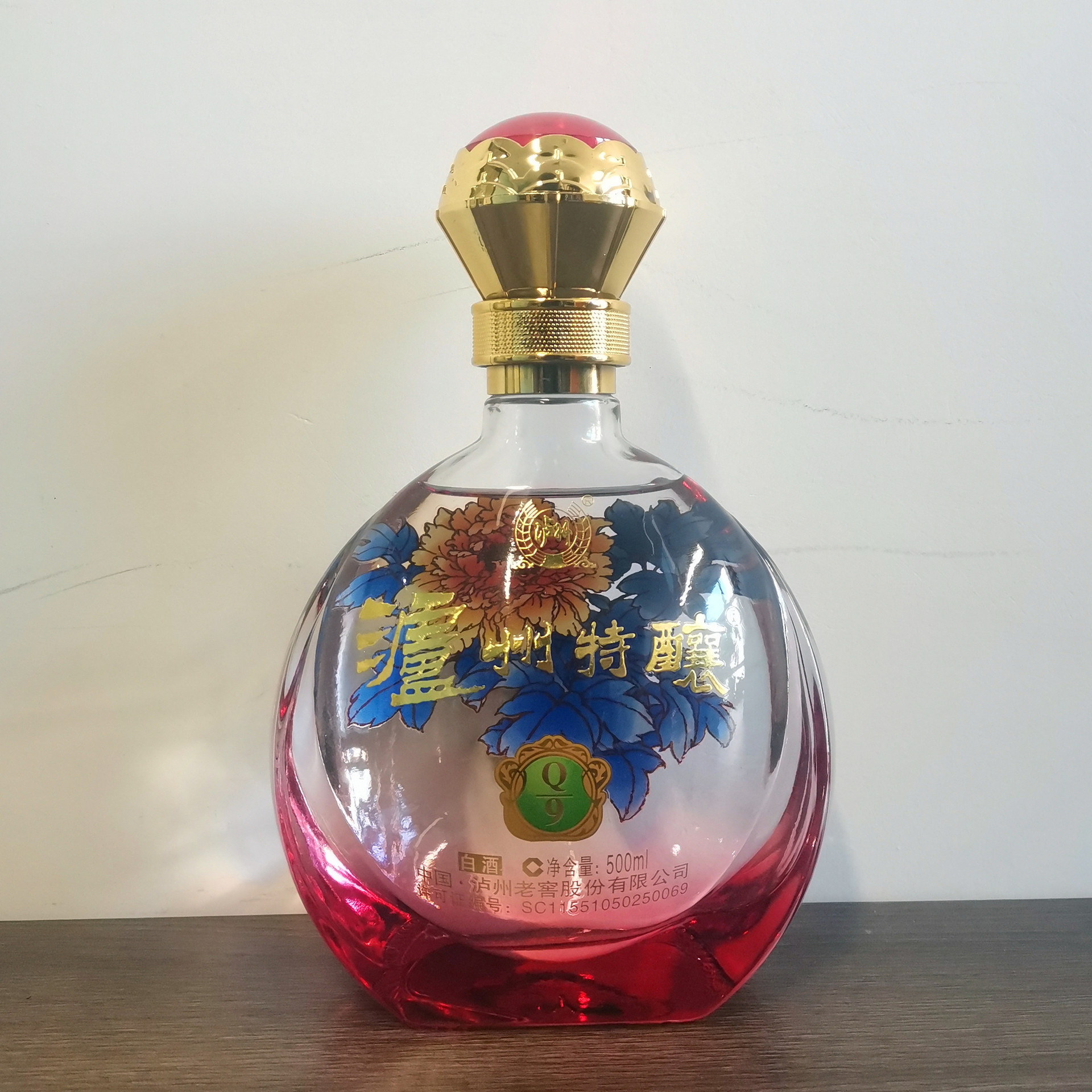 厂家批发52度浓香型白酒泸州特酿q9整箱礼盒装电商直播供货代发