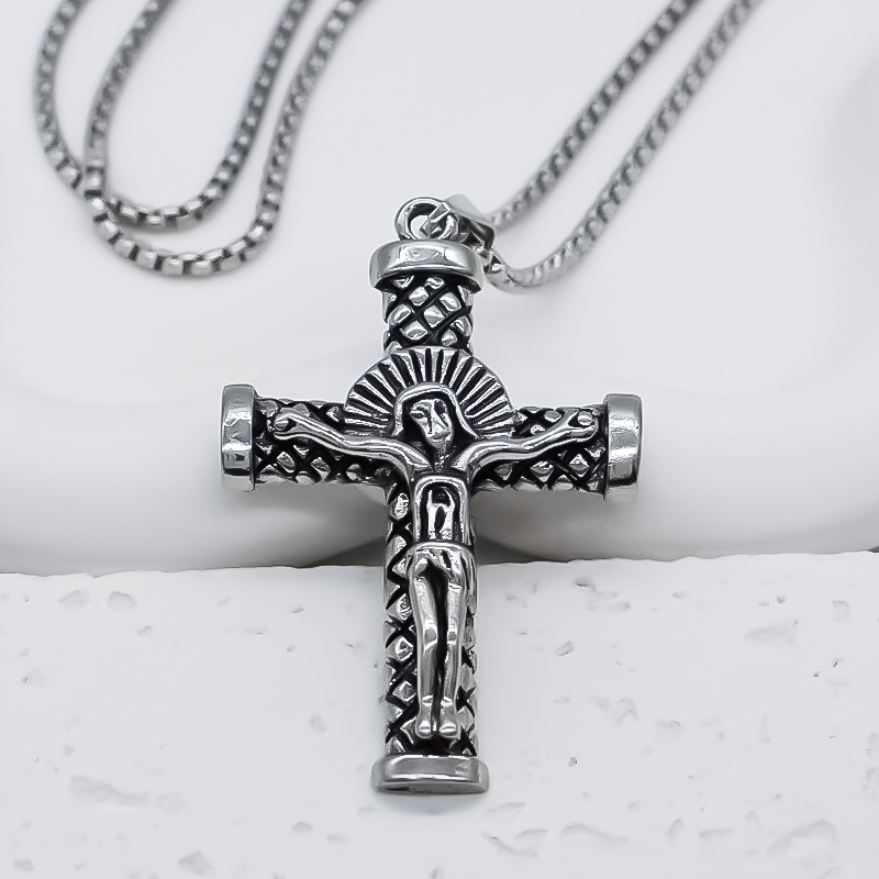 跨境电商货源 复古十字架钛钢男士吊坠项链 纯钢配链饰品批发