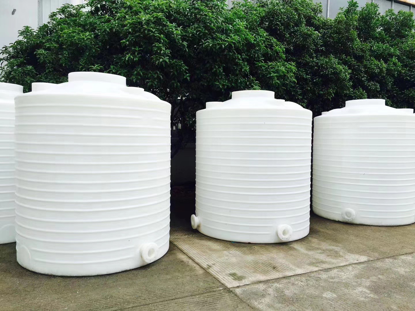 滚塑厂家塑料储罐 加厚pe水塔10吨桶储水塑料减水剂储罐 现货