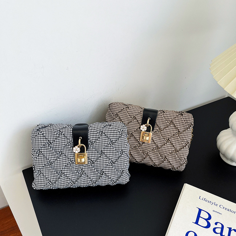 New Dinner Bag Women's Houndstooth Woven Box Bag Foreign Trade New Ladybags Popular Textured Chain Bag