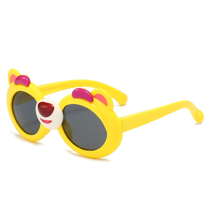 New Children's Polarized Sunglasses Boys and Girls Cartoon Strawberry Bear Sunglasses Student Party Decorative Mirror in Stock Wholesale