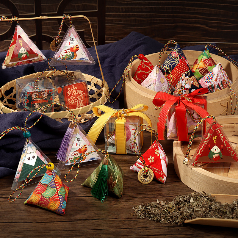 端午节香囊手工成品布艺香包挂件民族风三角粽批发公司活动礼品