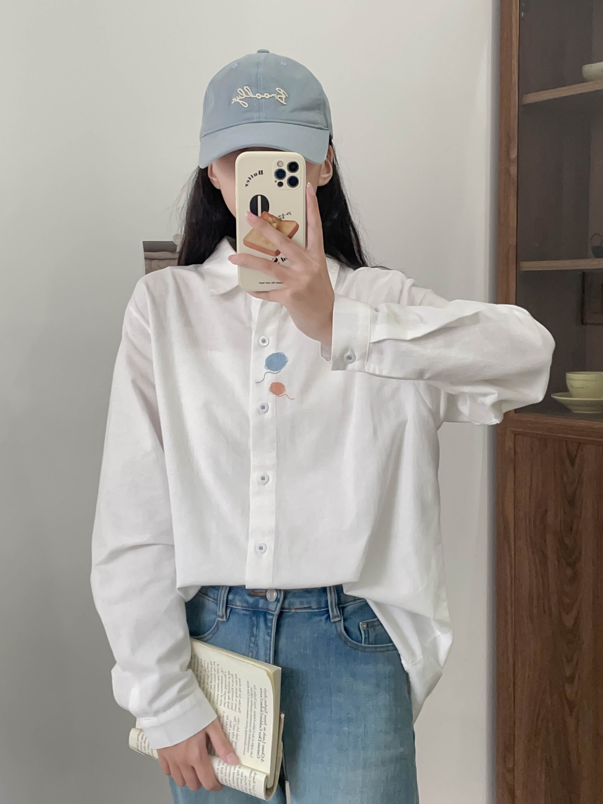 2024年春 小清新猫咪线刺绣白衬衣 女 文艺范刺绣休闲打底衫上衣