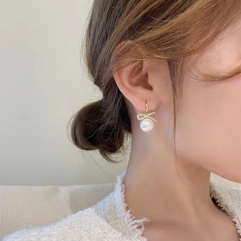Korean Style Simple Rhinestone Bow Pearl Earrings Earrings New Light Luxury High Sense Niche Design Earrings