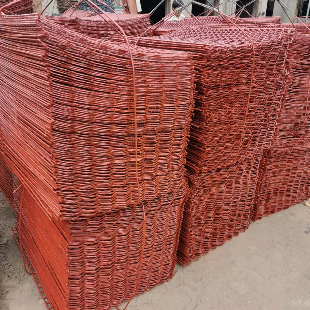 厂家供应 钢笆网片 80*100钢笆网 工地外架脚踏网 菱形钢芭网片