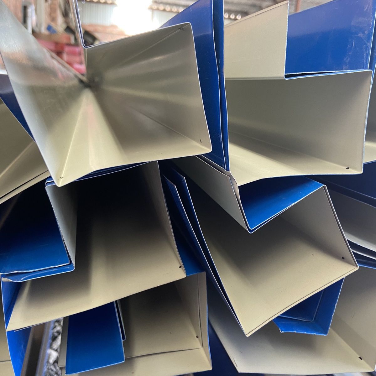 彩钢瓦雨水槽流水槽阳光房屋檐接水槽农村屋顶雨水槽屋檐建筑u型